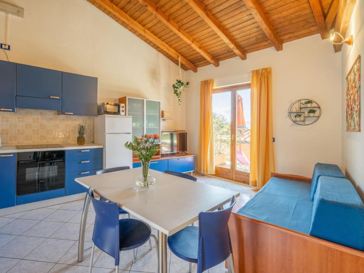 Apartment Residenza Agrifoglio-8 By Interhome 勒威诺 外观 照片